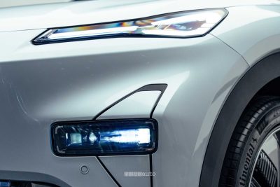 Changan Deepal S05 fari anteriori