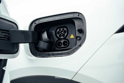 Changan Deepal S05 vano per la ricarica AC/DC