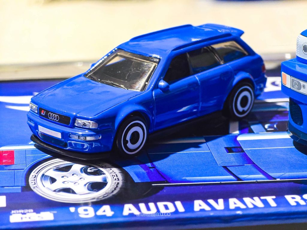 Mattel Brick Shop Audi RS2 Hot Wheels scala 1:64 inclusa nel set