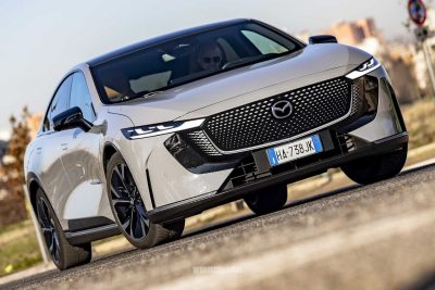 Mazda 6e test su strada