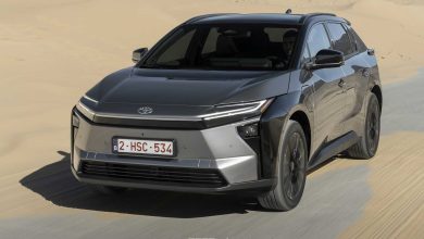 Nuova Toyota bZ4X AWD su strada