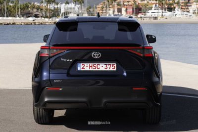 Nuova Toyota bZ4X FWD posteriore