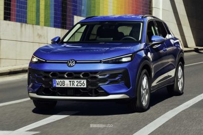Nuova Volkswagen T-Roc su strada