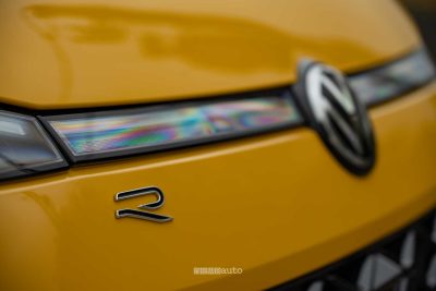 Nuova Volkswagen T-Roc logo R Line