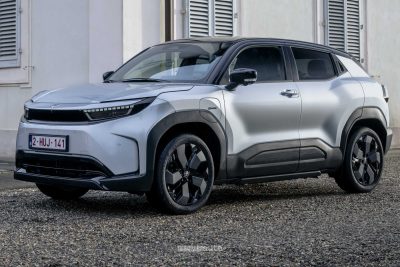 Toyota Urban Cruiser AWD anteriore 3/4