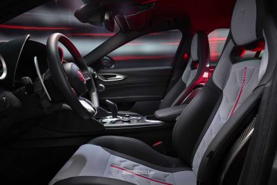 Alfa Romeo Giulia Quadrifoglio Luna Rossa sedili anteriori