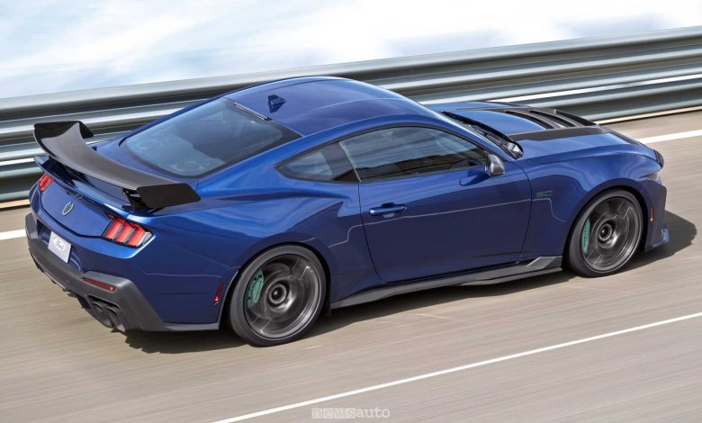 Ford Mustang Dark Horse SC Track Pack in pista