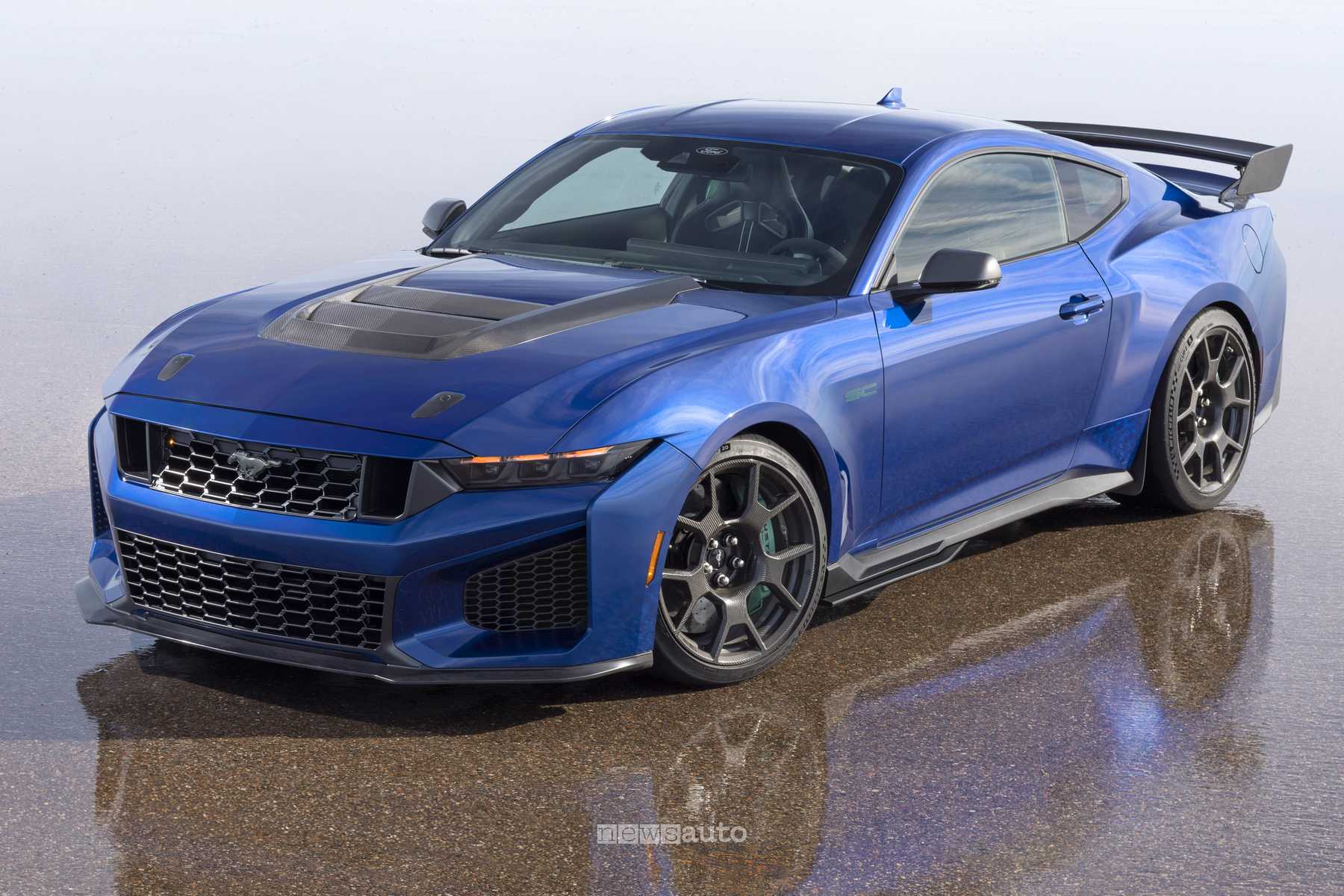 FOTO Ford Mustang Dark Horse SC, carrozzeria, abitacolo e interni, FOTOGALLERY