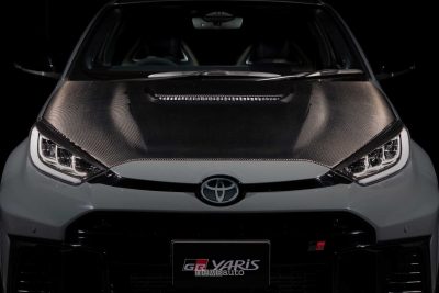 Toyota GR Yaris Morizo RR cofano anteriore in carbonio