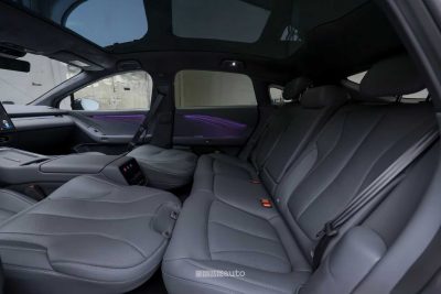 Xpeng P7+ 2026 sedili posteriori abitacolo