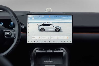 Zeekr 7GT display infotainment da 15"